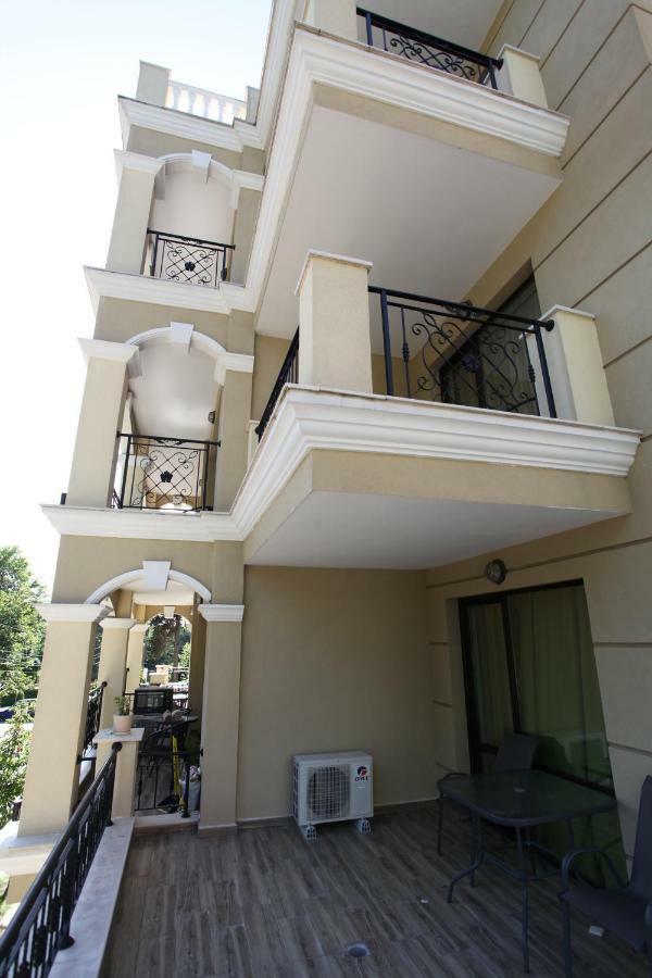 Villa Salena Primorsko Exteriör bild